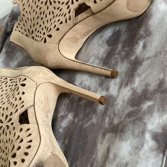 ALDO suede open toe booties - Picture 3 of 6